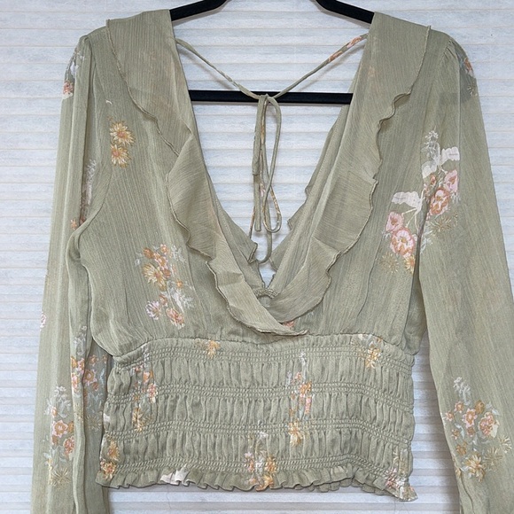 NWOT Free People Smocked So Nice Top size Medium - Picture 8 of 9